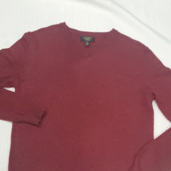 Club Room Cashmere V-Neck  Sweater in Deep Burgundy - Picture 2 of 10
